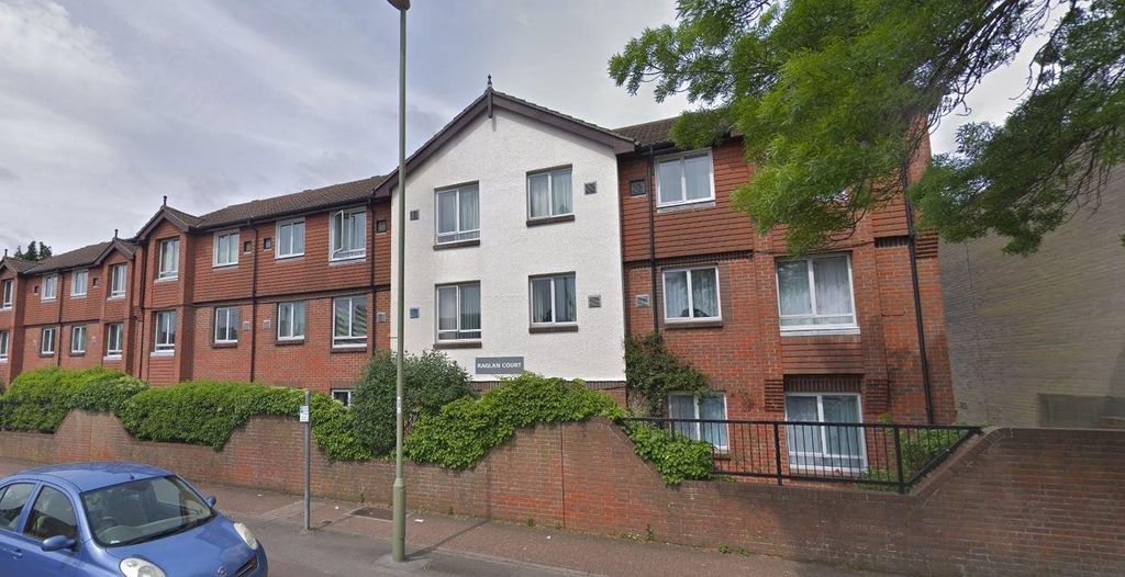 Property photo 1 of 2