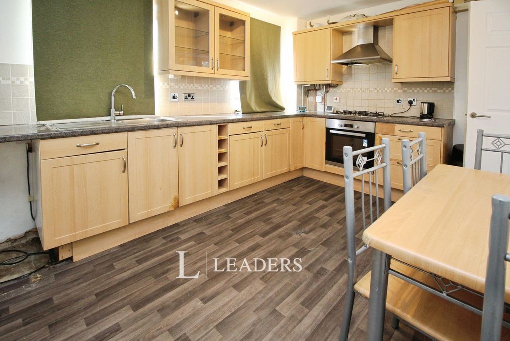 Property photo 3 of 10 Pbox-Img.Jpg