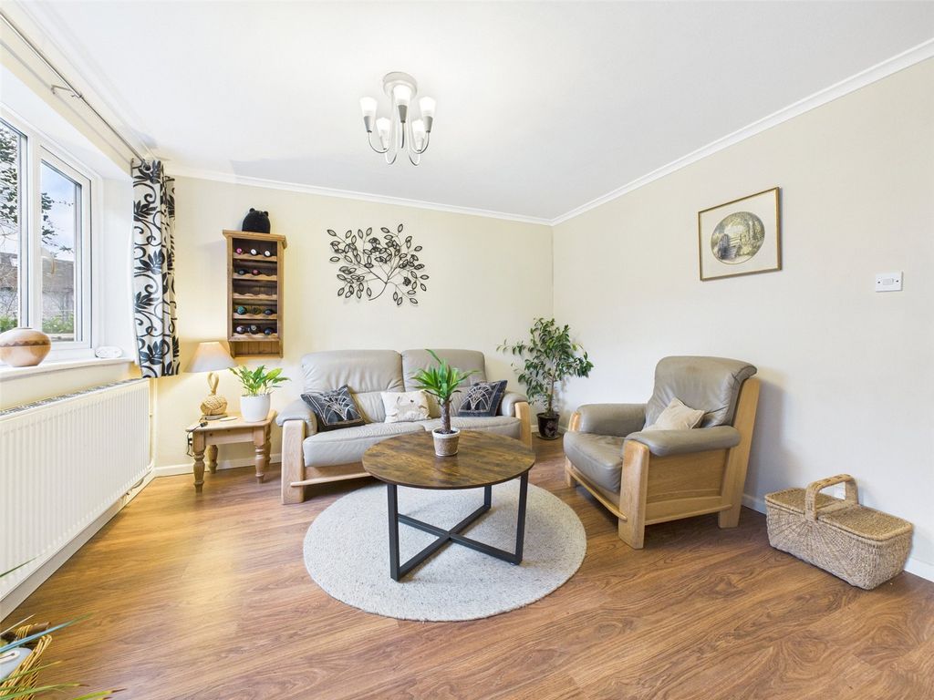 Property photo 3 of 17 Picture No. 01