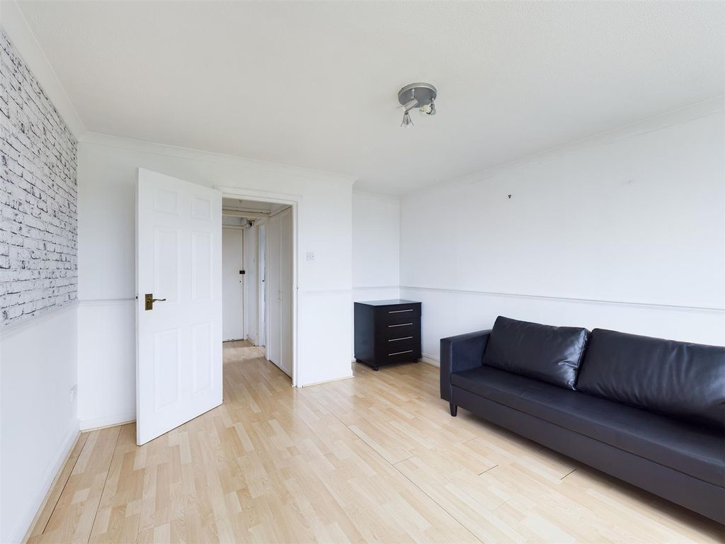 Property photo 3 of 8 Cam00159P1-Pr0099-Still03.Jpg