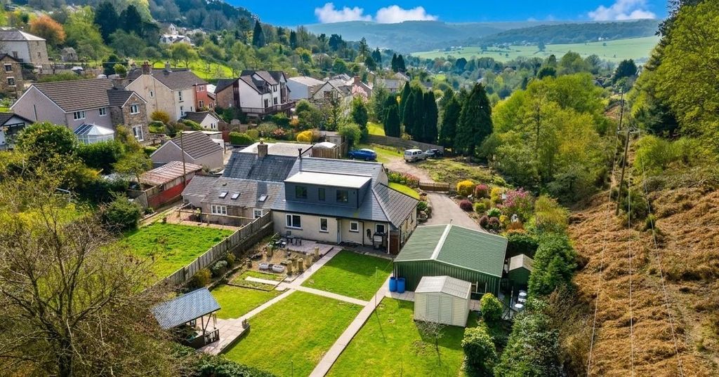 Property photo 1 of 31