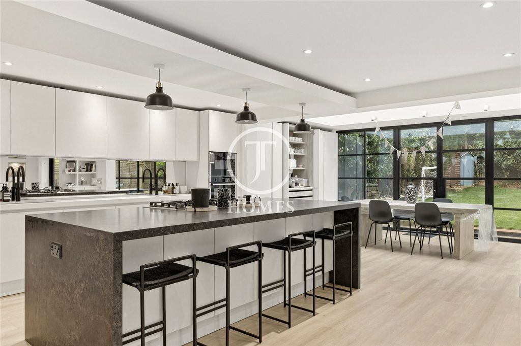 Property photo 1 of 12 Picture No. 06