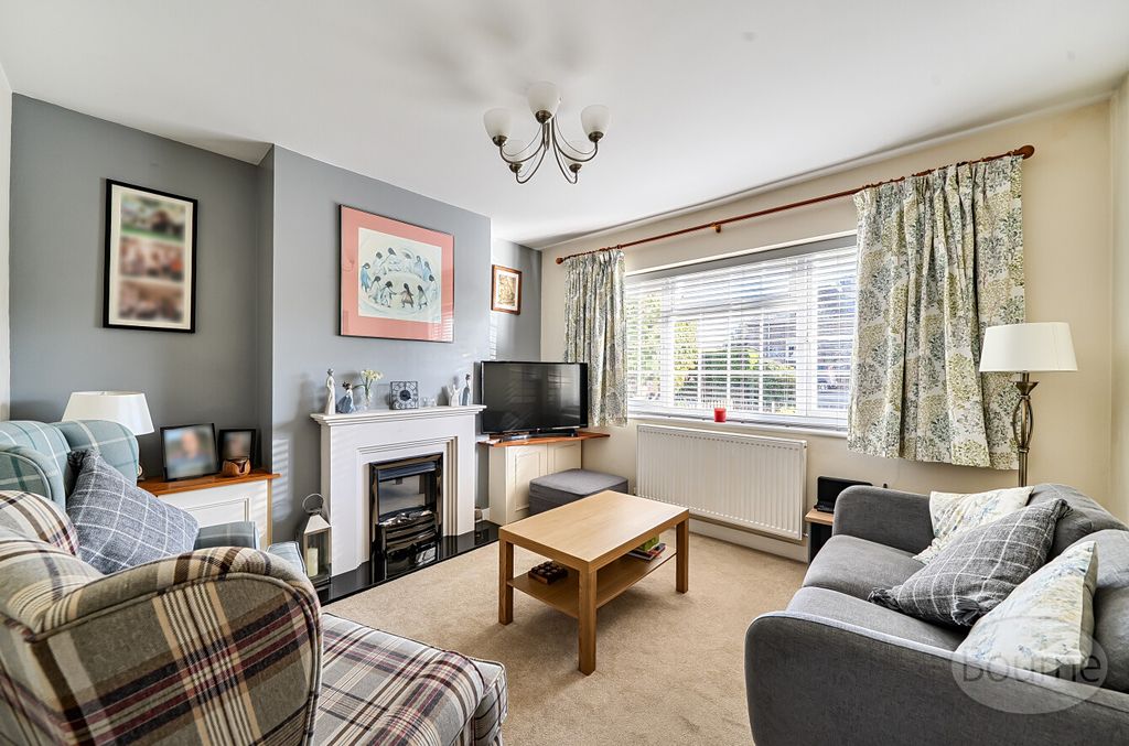 Property photo 2 of 23 B9B8Cf3F-2c4E-4c1...