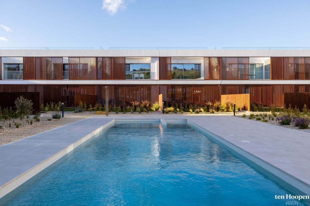 Property photo 3 of 26