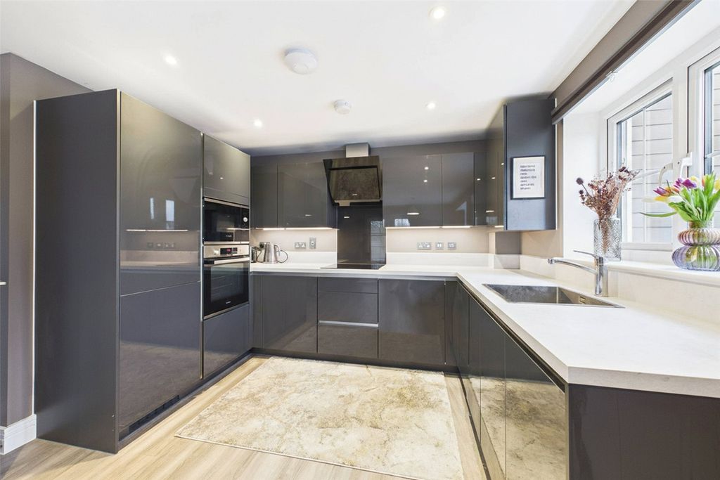 Property photo 2 of 7 Picture No. 09