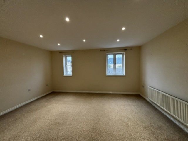 Property photo 2 of 18 Lounge Upstairs 1