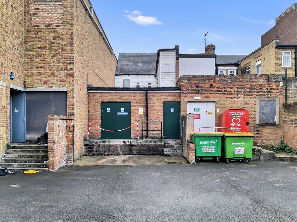 Property photo 2 of 15 Photo 11