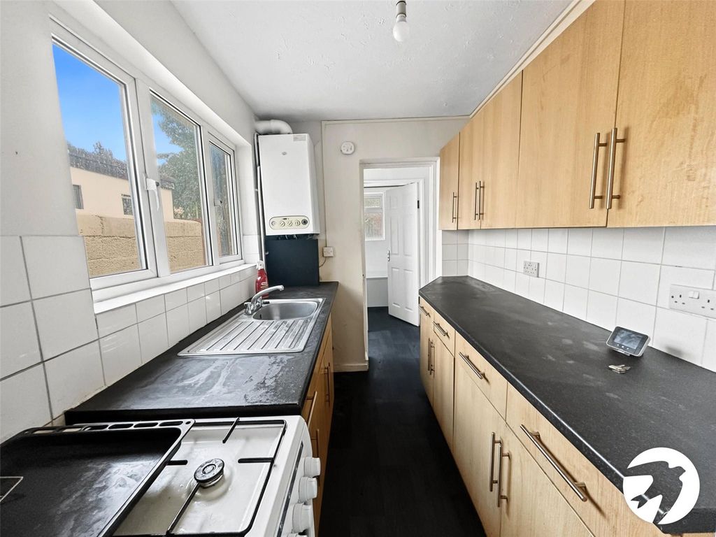 Property photo 2 of 9 Picture No. 05