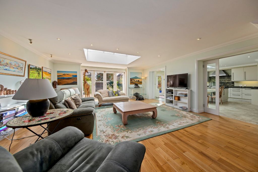 Property photo 2 of 14 Picture No. 29