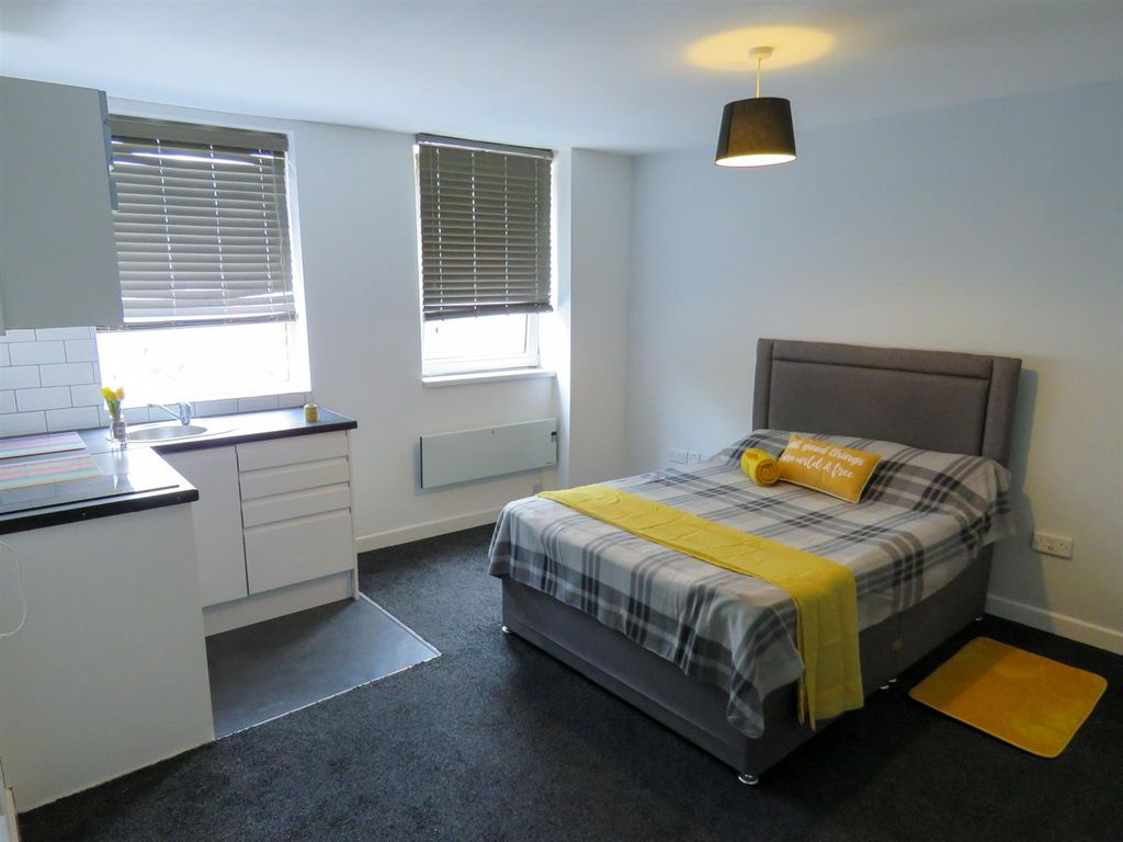 Property photo 1 of 4