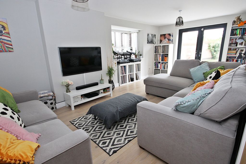 Property photo 2 of 18 4451214