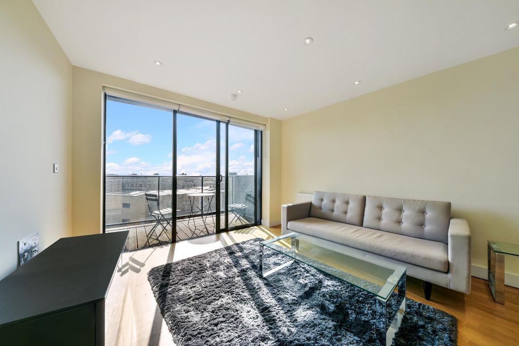 Property photo 1 of 12
