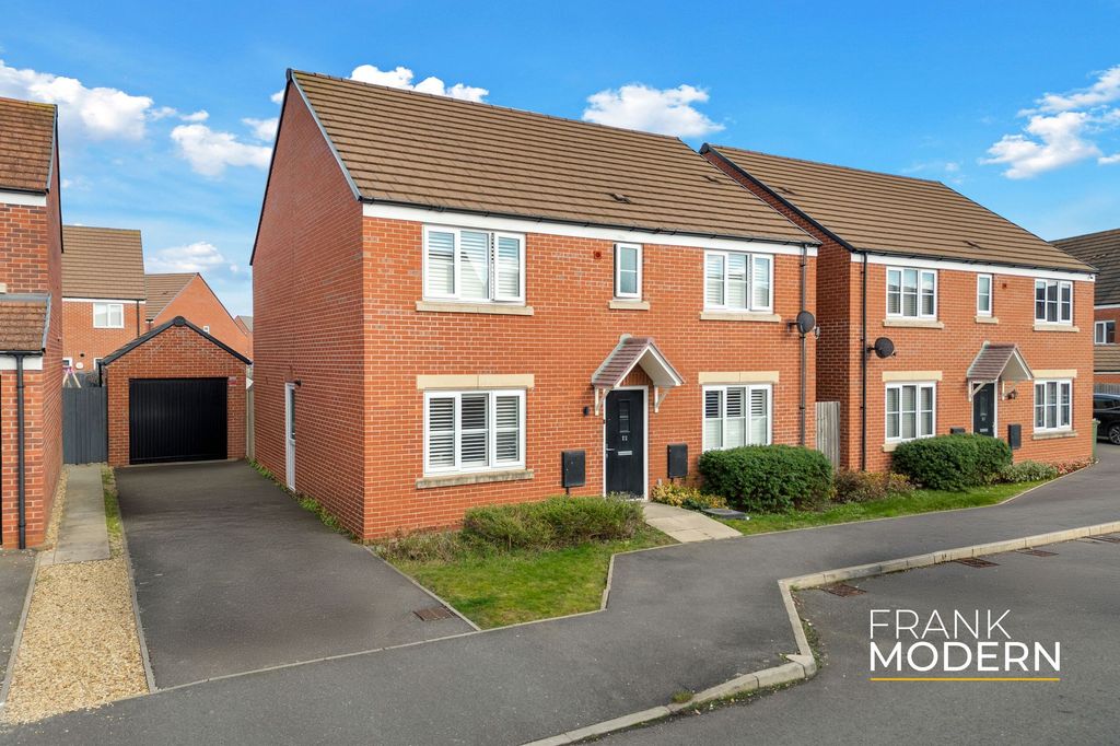 Property photo 1 of 44 Front