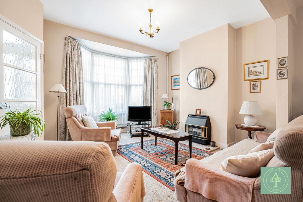 Property photo 3 of 29 Gallery