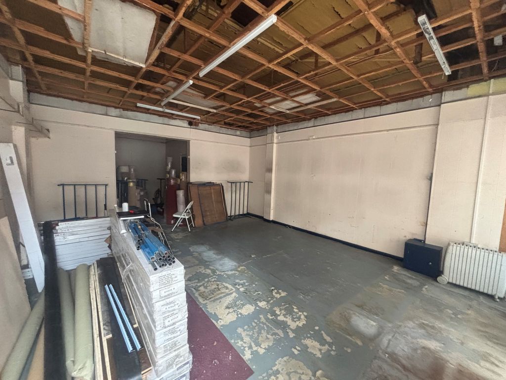 Property photo 2 of 4