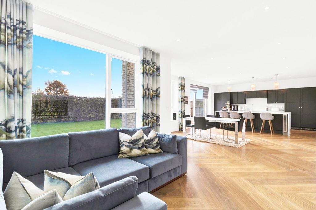 Property photo 3 of 20 Picture No. 19