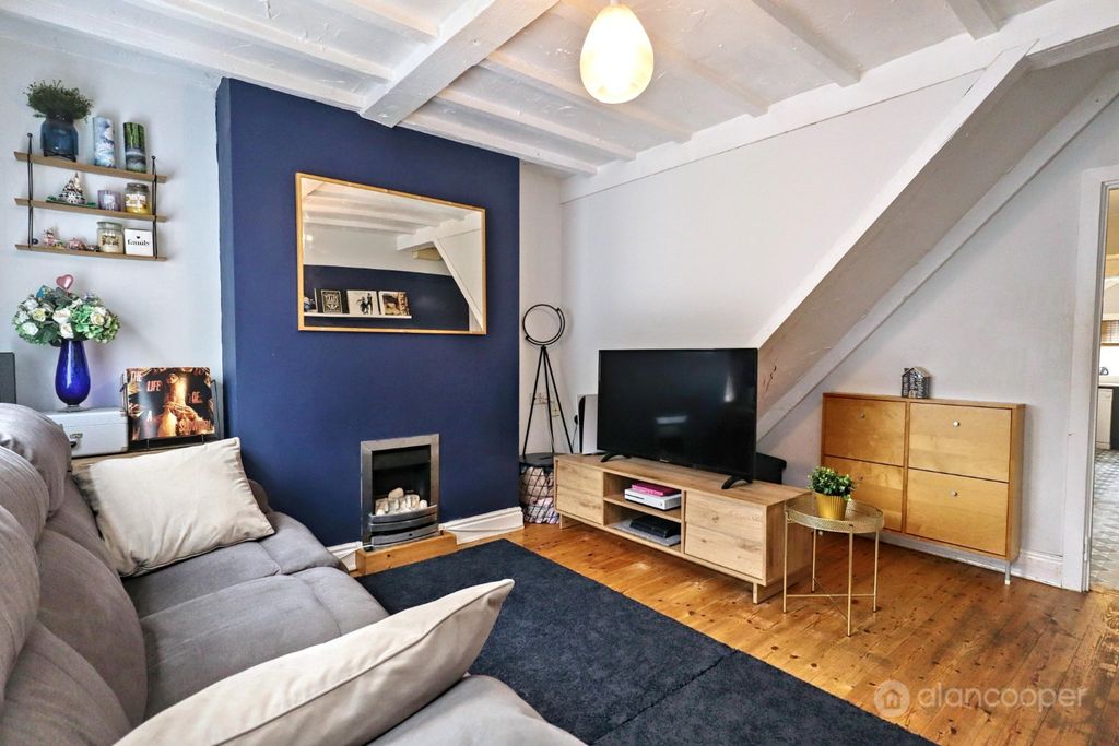 Property photo 2 of 25 5424962