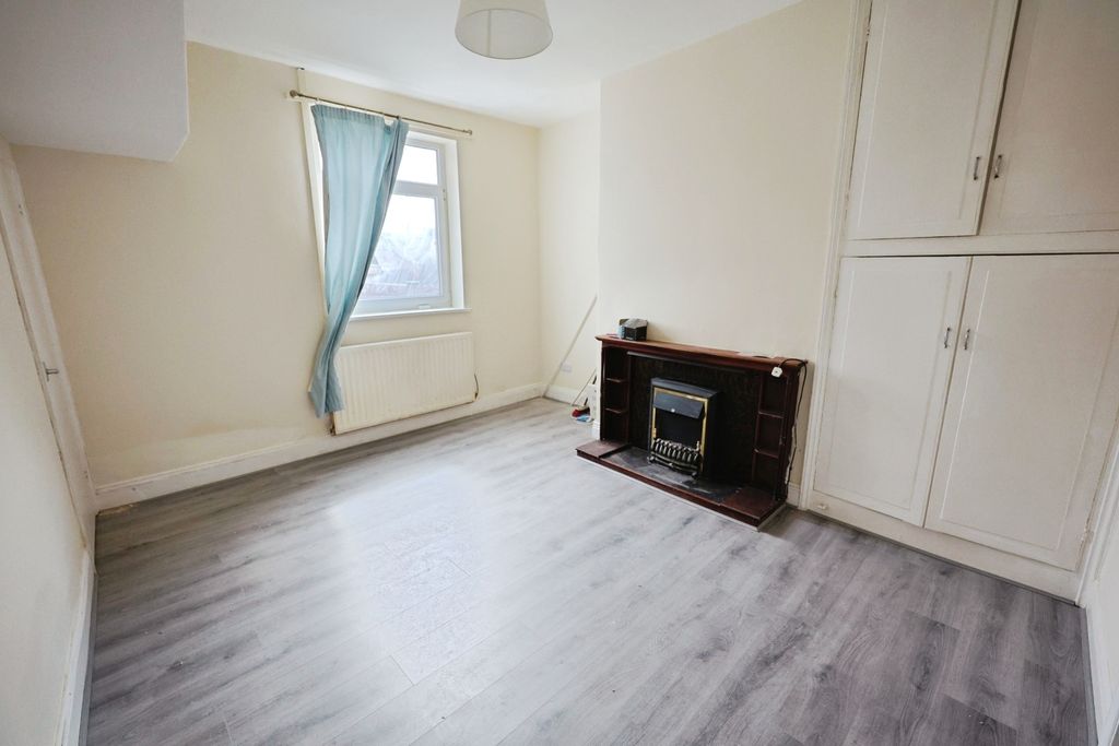 Property photo 3 of 9 Pbox-Img.Jpg