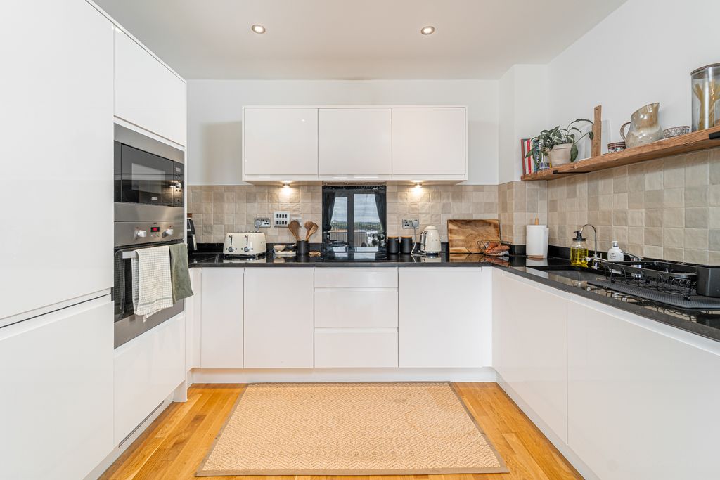 Property photo 2 of 13 Ndb06913-Edit
