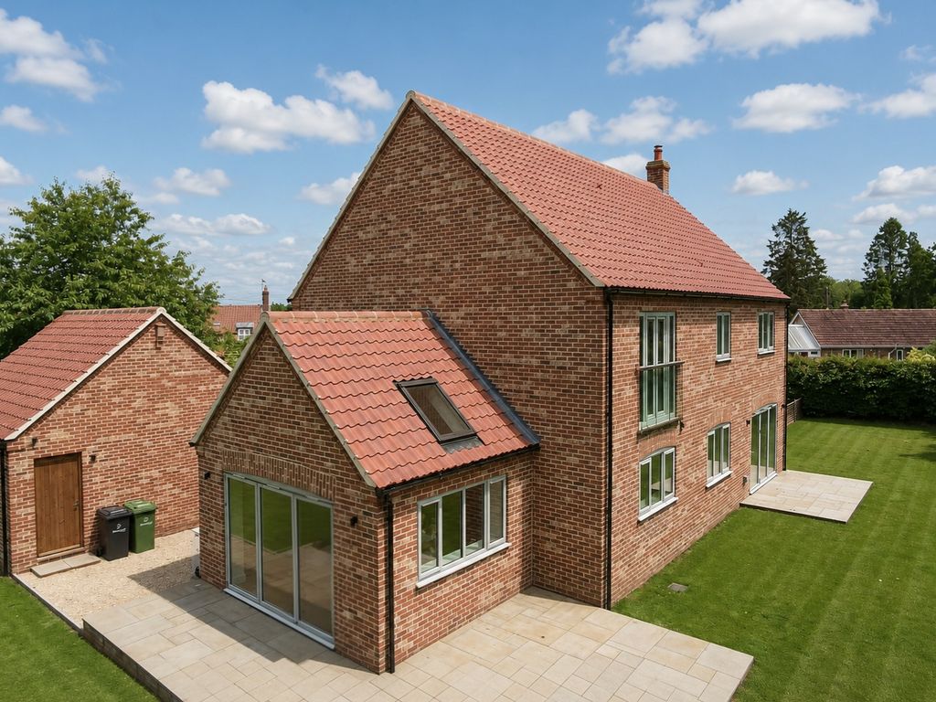 Property photo 2 of 39 3885296