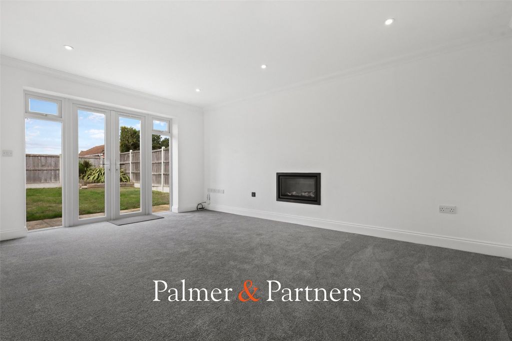 Property photo 3 of 18 Picture No. 09