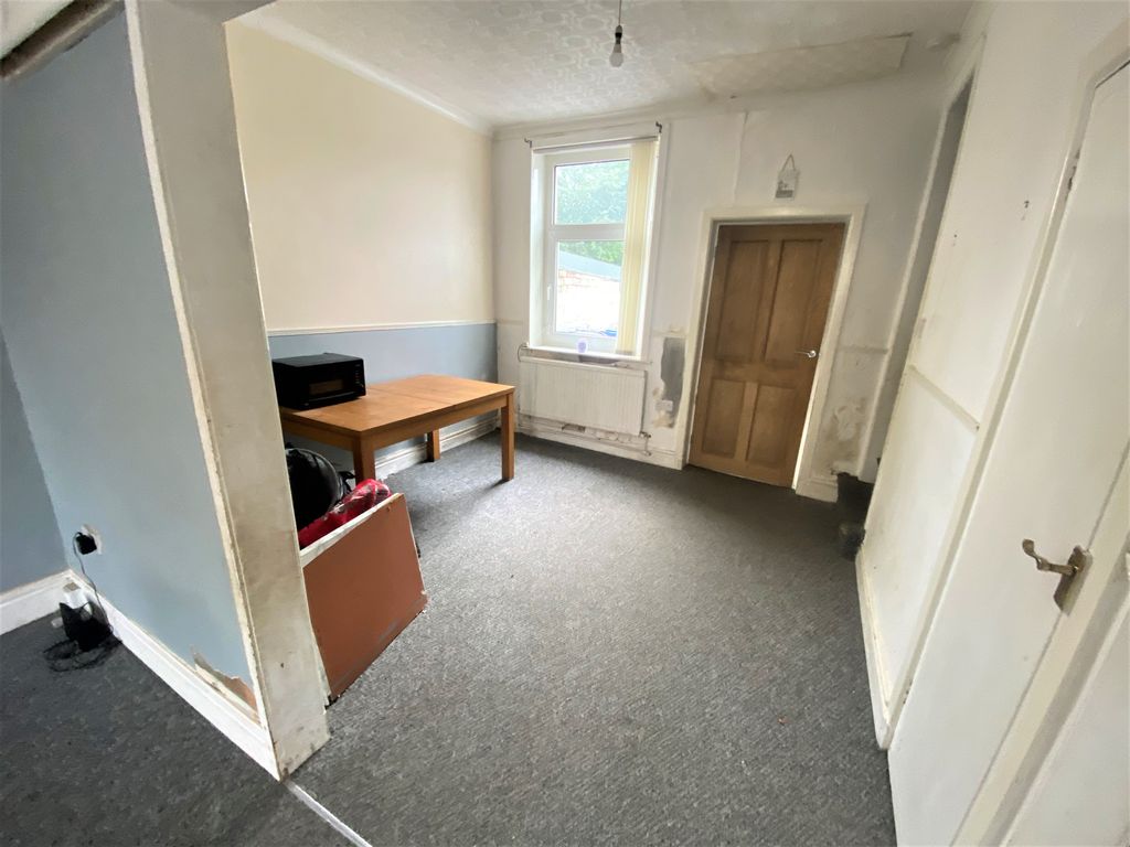 Property photo 2 of 4