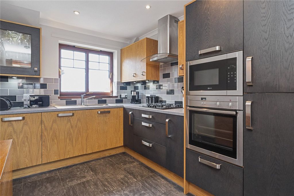 Property photo 3 of 27 Picture No. 21