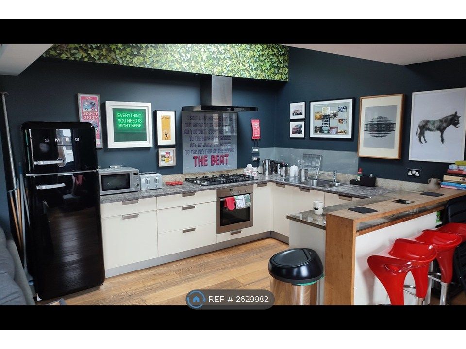 Property photo 2 of 12 Kitchen
