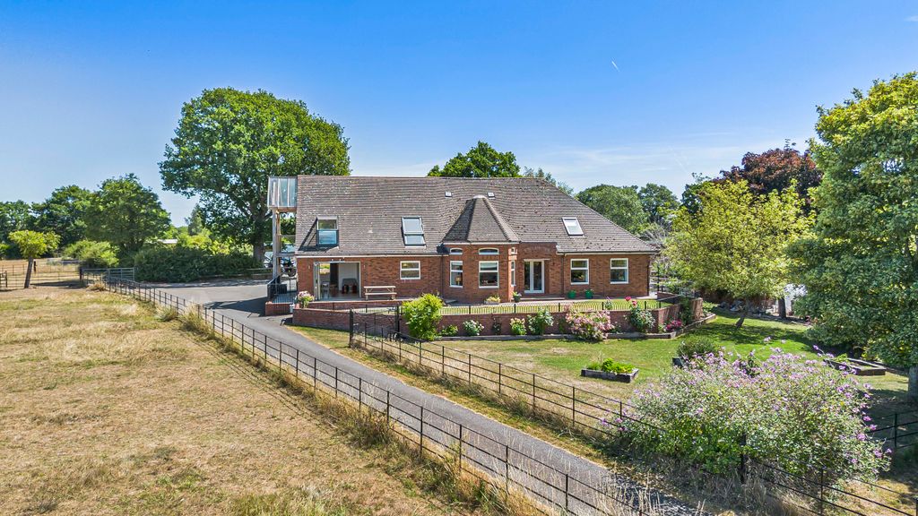 Property photo 1 of 55 93_57843