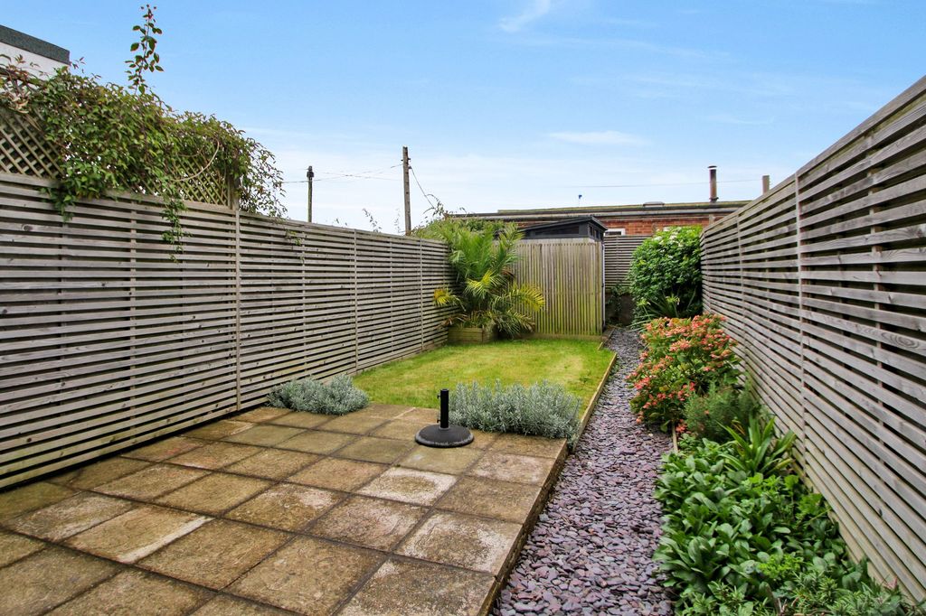 Property photo 2 of 15