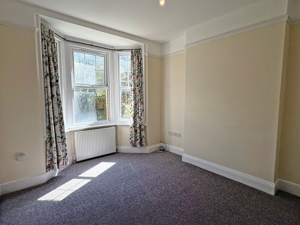 Property photo 3 of 8 Photo 2