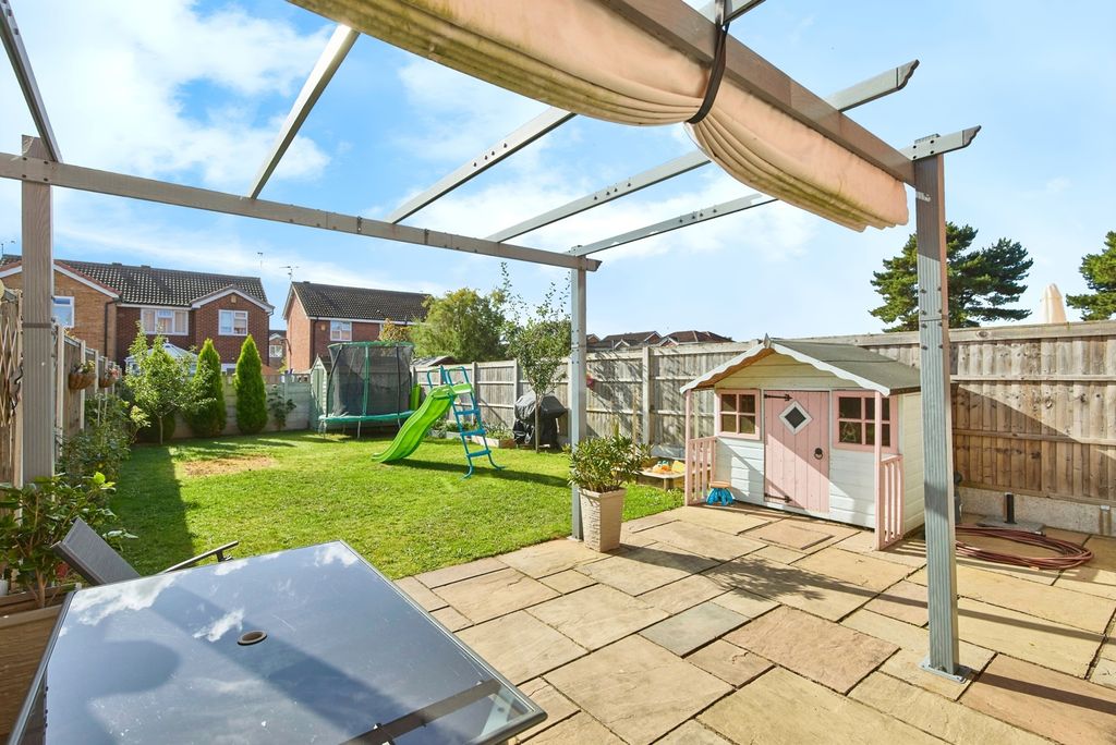 Property photo 2 of 17 Photo