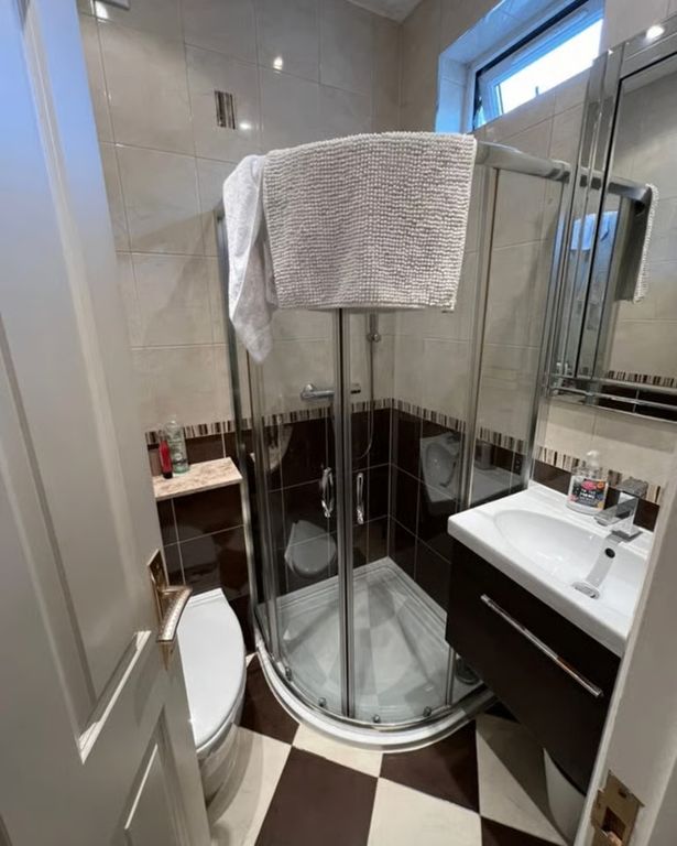 Property photo 2 of 3