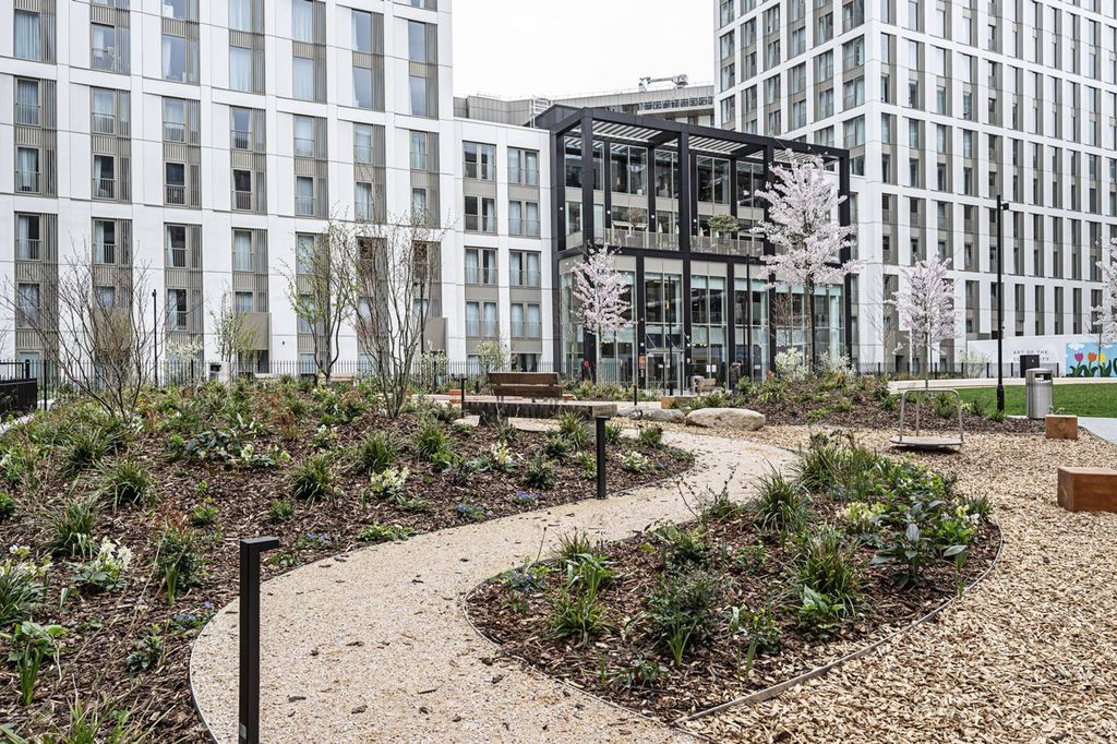 Property photo 1 of 22