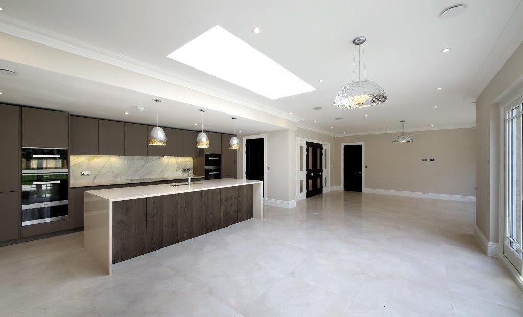 Property photo 2 of 17 Kitchen