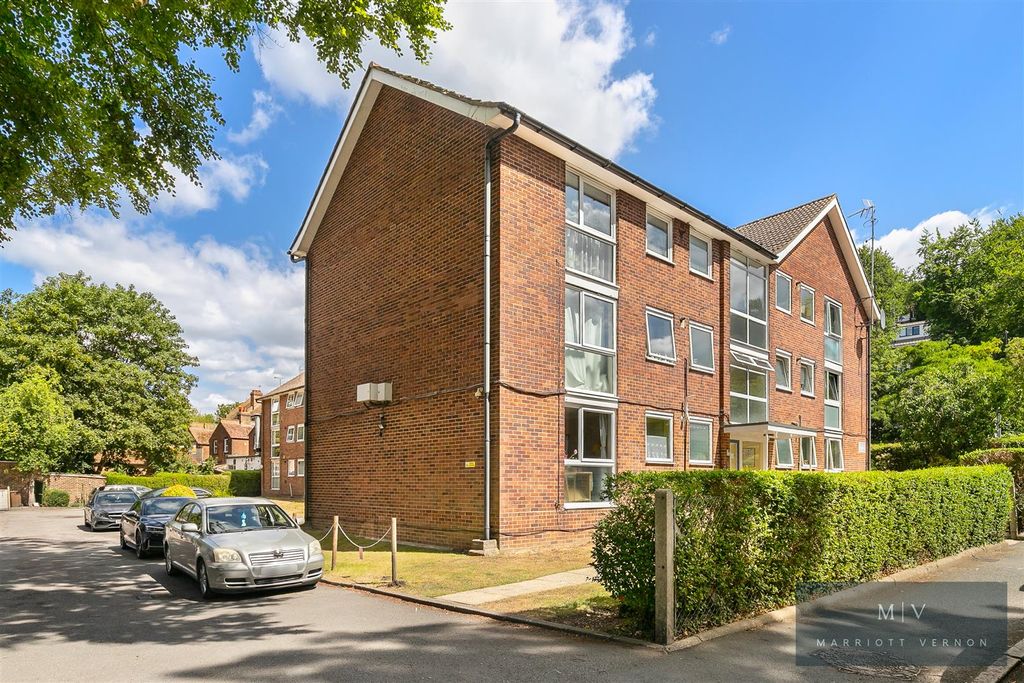 Property photo 1 of 12 Flat 16 Lister Court MV-13.Jpg