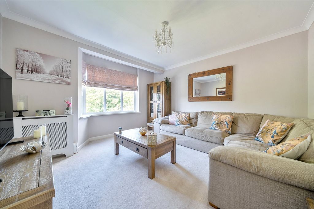 Property photo 2 of 24 Picture No. 04