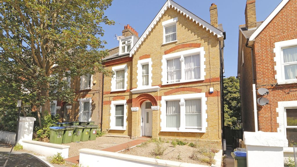 Property photo 1 of 8
