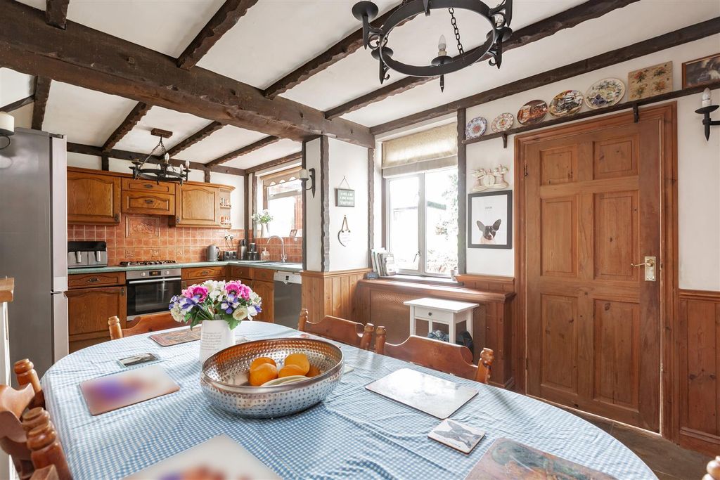 Property photo 3 of 19 Kitchen/Diner