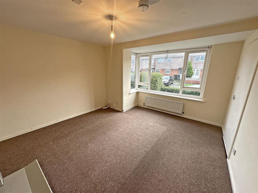 Property photo 2 of 9 Bude Lounge.Jpg