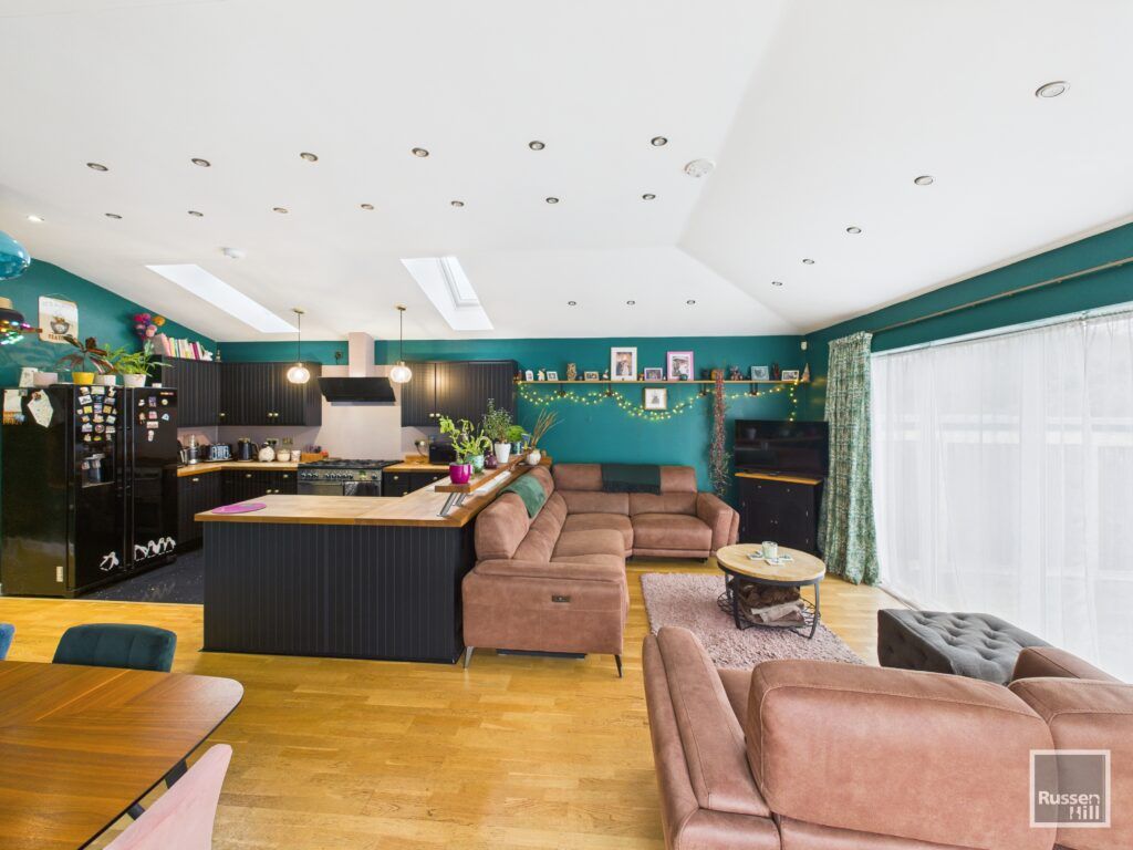 Property photo 3 of 19