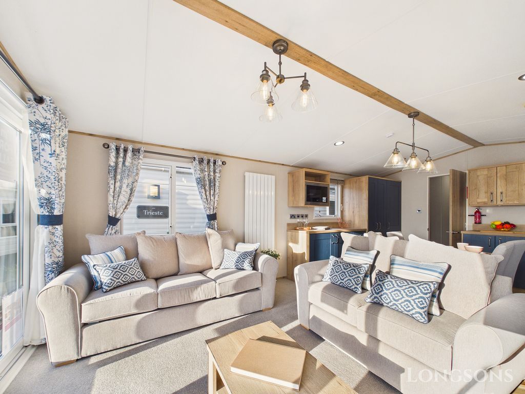 Property photo 3 of 22 Cam02173G0 Pr0335 Still026