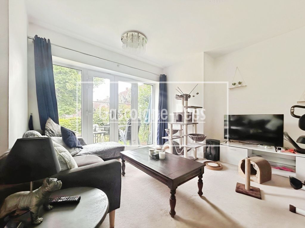 Property photo 3 of 8