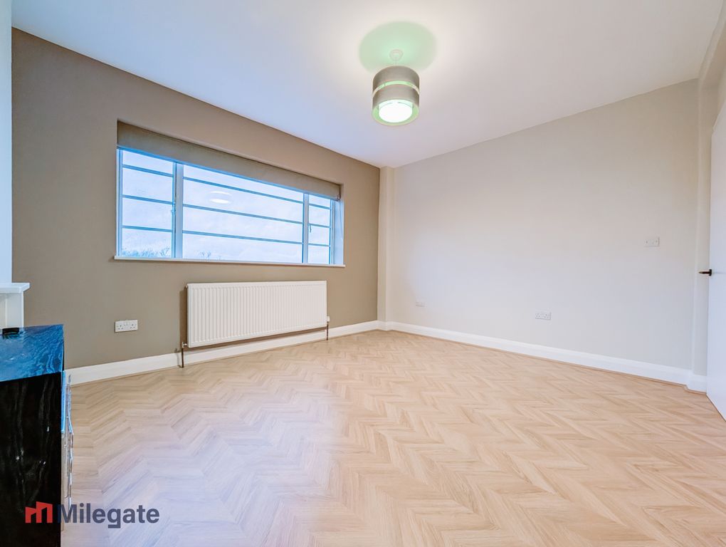 Property photo 3 of 8 Photo 3