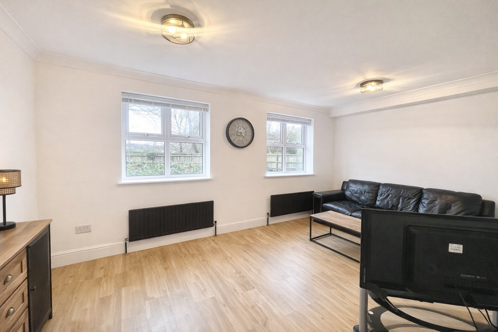 Property photo 2 of 8 Photo 1