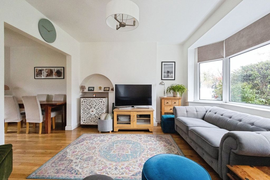 Property photo 2 of 27 Pbox-Img.Jpg