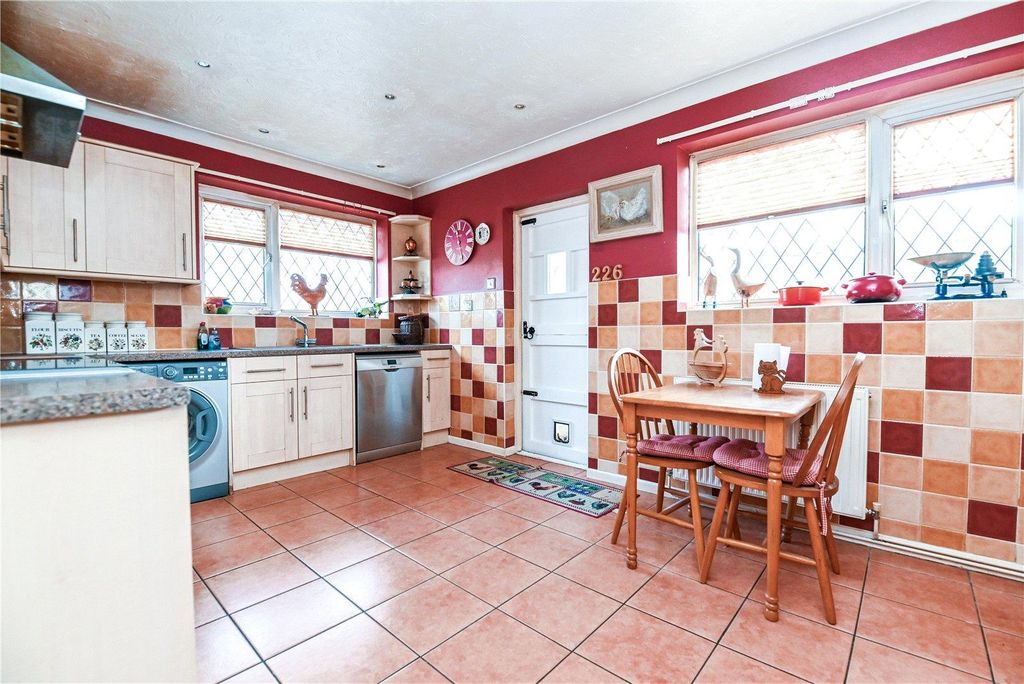 Property photo 2 of 16 Picture No. 03