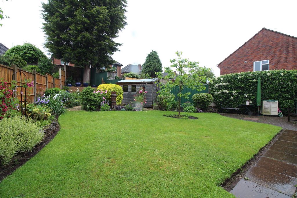 Property photo 2 of 17