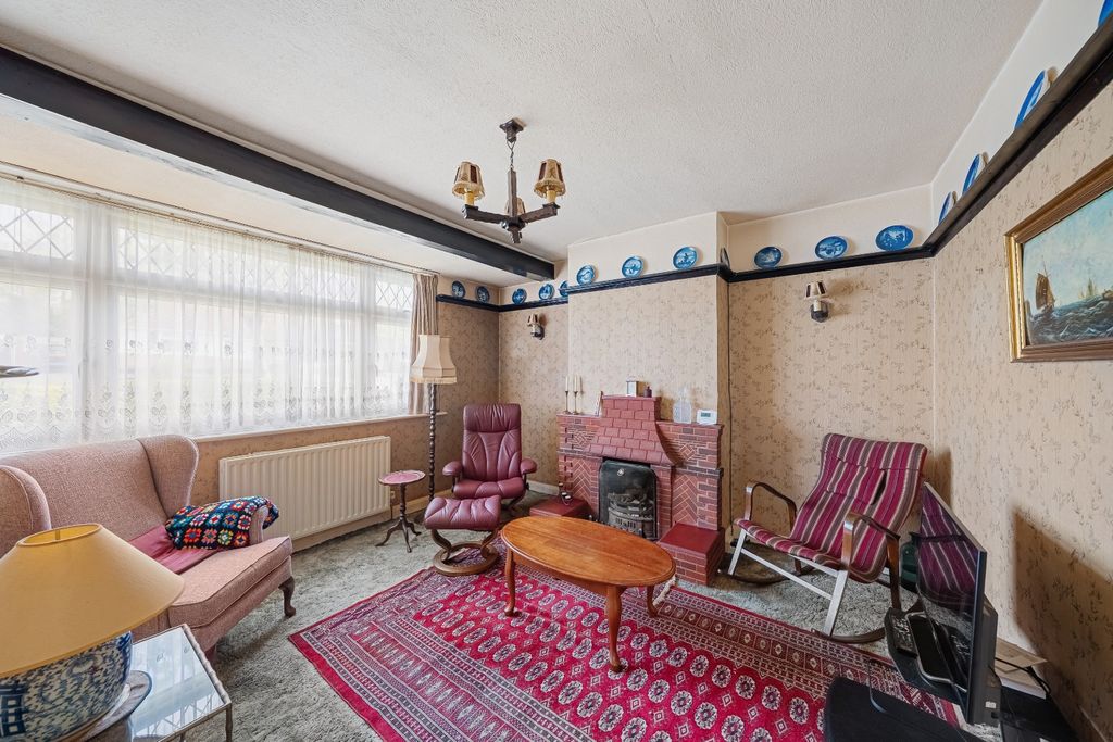 Property photo 2 of 14 4857412