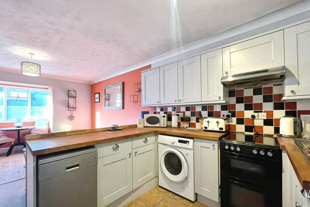 Property photo 2 of 9 Pbox-Img.Jpg